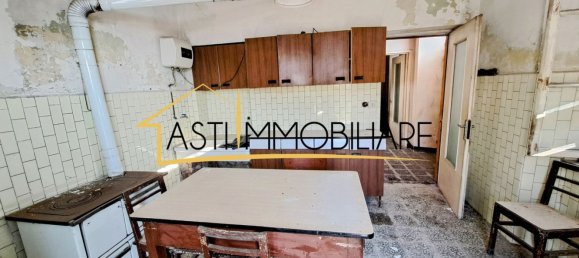 5 rooms House in Cossombrato, Italy No. 105593 6