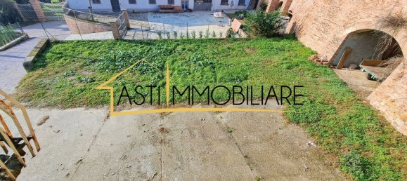 5 rooms House in Cossombrato, Italy No. 105593 2