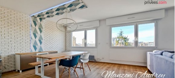 2 bedrooms Apartment in Troyes, France No. 48719 2