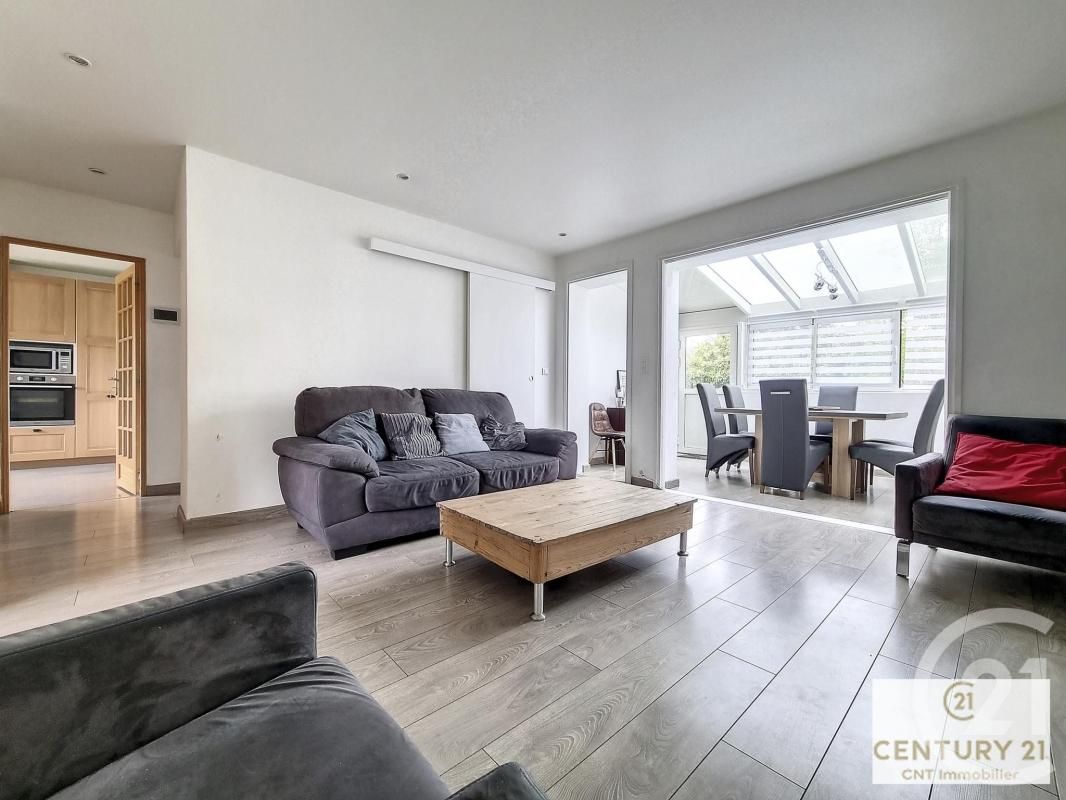 5 bedrooms House in Chennevieres-sur-Marne, France No. 171490