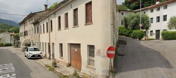 Дом с 5 комнатами в Сегузино, Италия № 261301 3