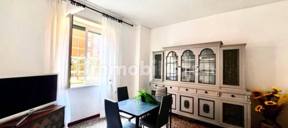 Apartamento de 2 dormitorios en Rome, Italy No. 58985 2