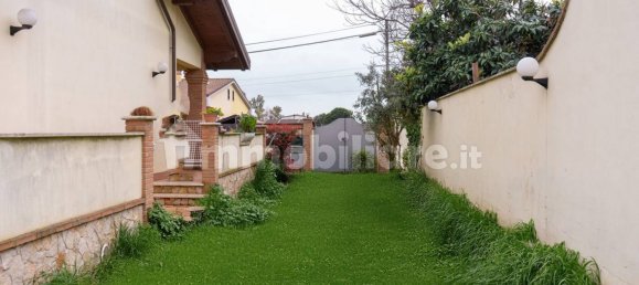 2 bedrooms Villa in Rome, Italy No. 193740 3