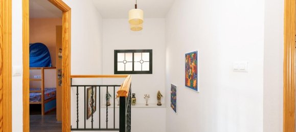 4 bedrooms House in Jun, Spain No. 94780 16