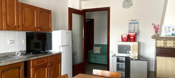 6 rooms Apartment in Borgia, Italy No. 211201 8