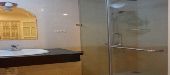 Casa de 4 dormitorios en Tay Ho, Vietnam No. 1682 13