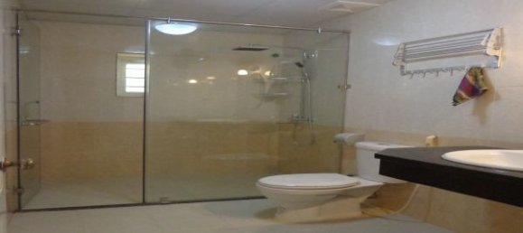 Casa de 4 dormitorios en Tay Ho, Vietnam No. 1682 17