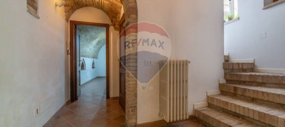 8 rooms Apartment in Chieti, Italy No. 298979 16