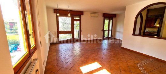 3 bedrooms Apartment in Milan, Italy No. 374330 5