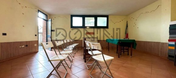 1غرفة مكتب في Tradate, Italy رقم 13534 7