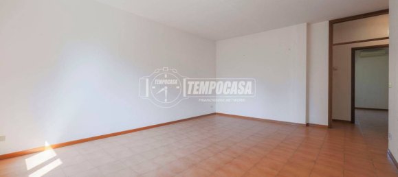2 bedrooms Apartment in Imola, Italy No. 337881 3