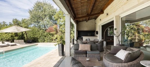 4 bedrooms Commercial property in Cannes, France No. 1524 10