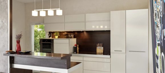 4 bedrooms Commercial property in Cannes, France No. 1524 7