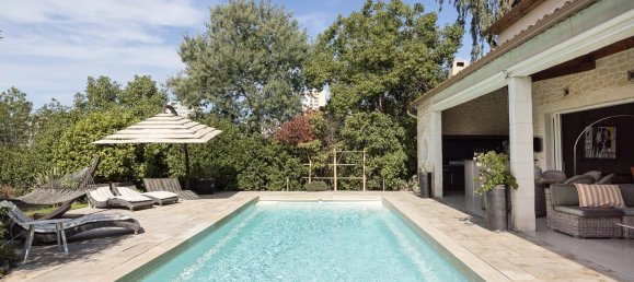 4 bedrooms Commercial property in Cannes, France No. 1524 3