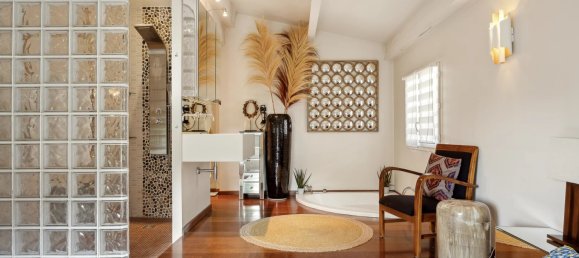 4 bedrooms Commercial property in Cannes, France No. 1524 9