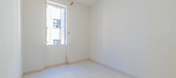 2 rooms Apartment in Rome, Italy No. 293622 2