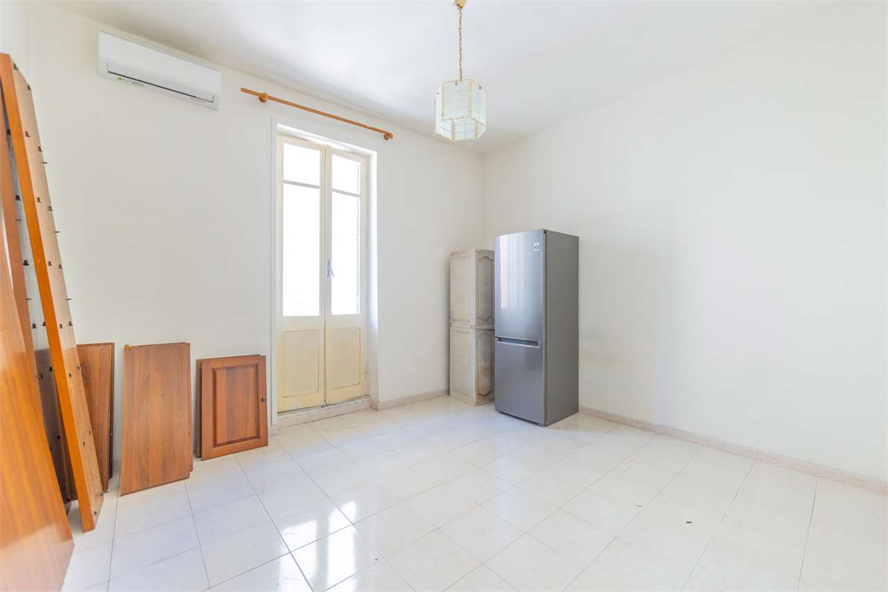 2 rooms Apartment in Rome, Italy No. 293622