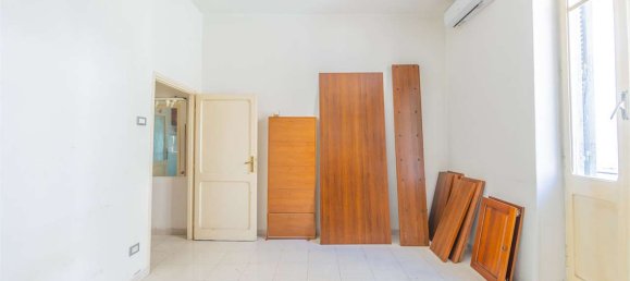 2 rooms Apartment in Rome, Italy No. 293622 9