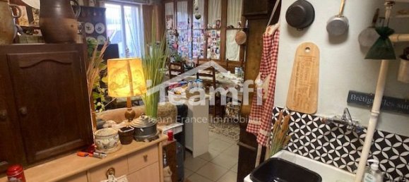 Edificio de 1 habitación en Saint-Amand-Montrond, France No. 53601 13