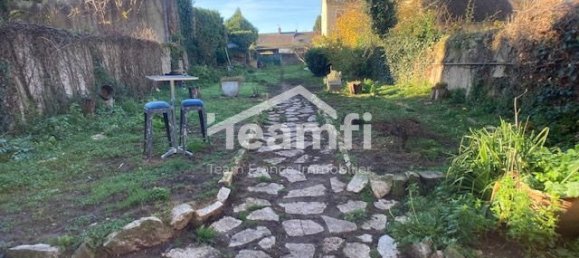 Edificio de 1 habitación en Saint-Amand-Montrond, France No. 53601 2