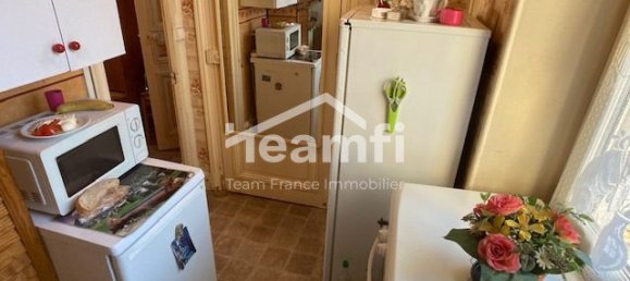 Edificio de 1 habitación en Saint-Amand-Montrond, France No. 53601 14