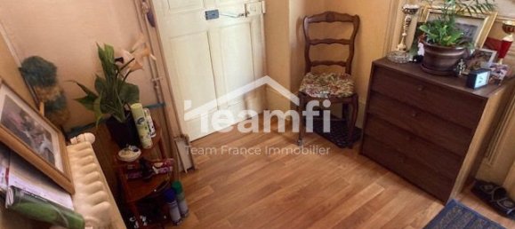 Edificio de 1 habitación en Saint-Amand-Montrond, France No. 53601 15