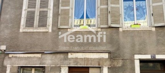 Edificio de 1 habitación en Saint-Amand-Montrond, France No. 53601 12