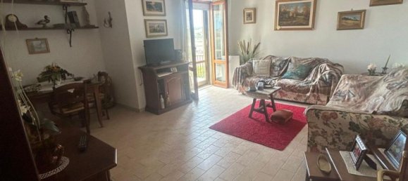 5 rooms Apartment in Roccastrada, Italy No. 85340 2