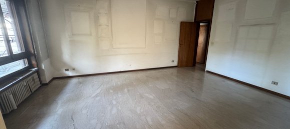 4غرفة شقة في Rome, Italy رقم 97051 93