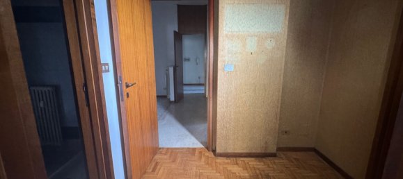 4غرفة شقة في Rome, Italy رقم 97051 108