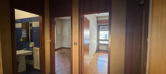 4غرفة شقة في Rome, Italy رقم 97051 122