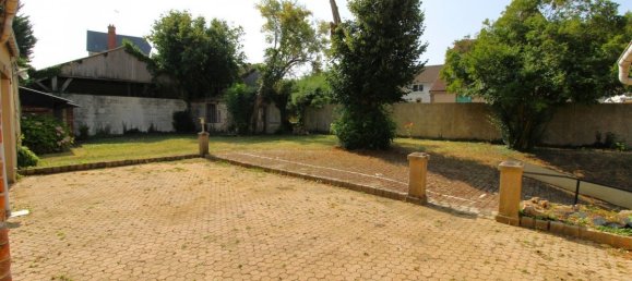 Дом с 4 комнатами в Ла Луп, Франция № 158619 7