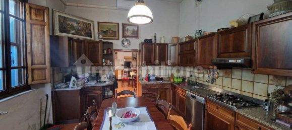 4 bedrooms Villa in Quarrata, Italy No. 211467 9