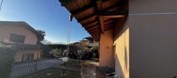 5 rooms Apartment in Besozzo, Italy No. 262464 5