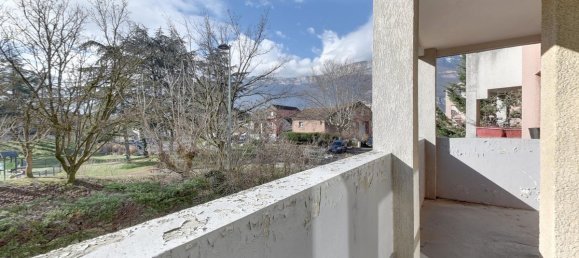 3 bedrooms Apartment in Le Pont-de-Claix, France No. 202660 4