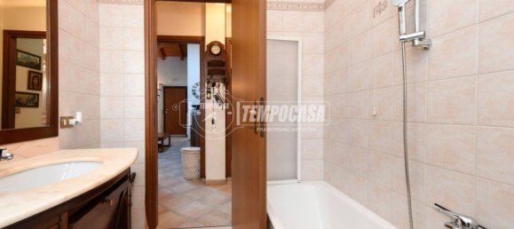 3 bedrooms Villa in Brescia, Italy No. 174592 14