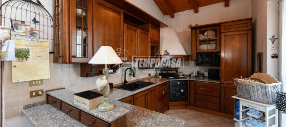 3 bedrooms Villa in Brescia, Italy No. 174592 10