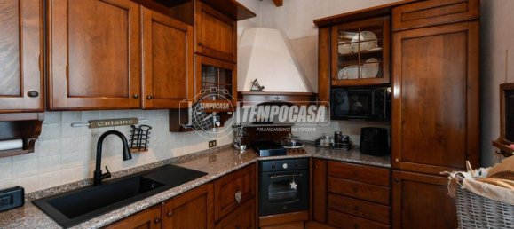 3 bedrooms Villa in Brescia, Italy No. 174592 11