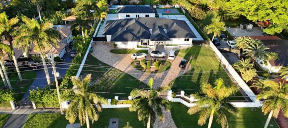 6 Schlafzimmer Villa in Miami, USA, Nr. 615427 3