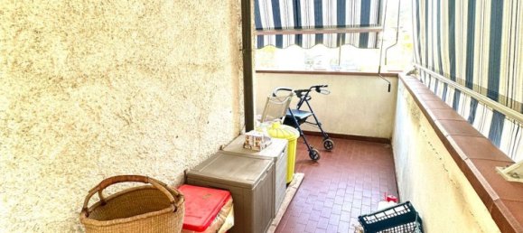 5 rooms Apartment in Massa, Italy No. 275383 10