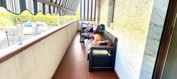 5 rooms Apartment in Massa, Italy No. 275383 6