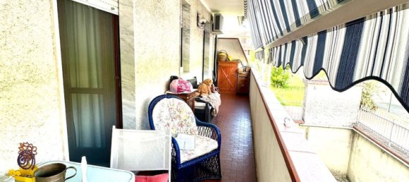 5 rooms Apartment in Massa, Italy No. 275383 9