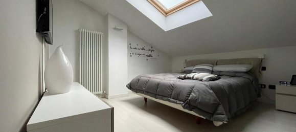 4 rooms Duplex in Rome, Italy No. 25614 27