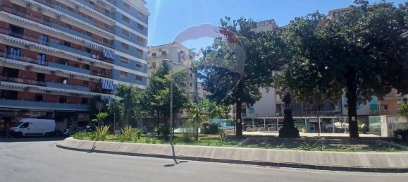 1غرفة عقار تجاري في Naples, Italy رقم 362040 47