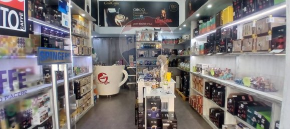 1غرفة عقار تجاري في Naples, Italy رقم 362040 5