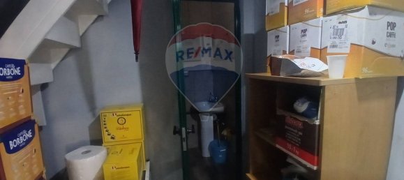 1غرفة عقار تجاري في Naples, Italy رقم 362040 36