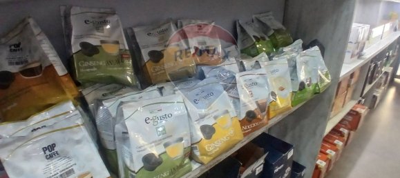 1غرفة عقار تجاري في Naples, Italy رقم 362040 27