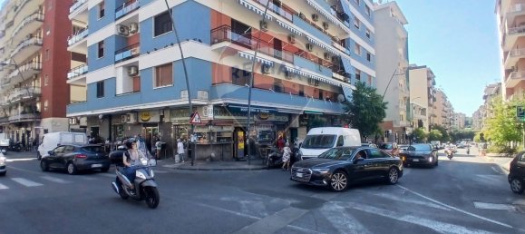 1غرفة عقار تجاري في Naples, Italy رقم 362040 3