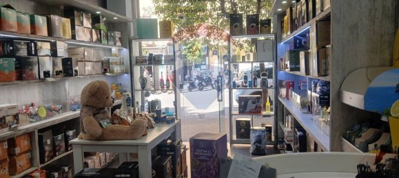 1غرفة عقار تجاري في Naples, Italy رقم 362040 34