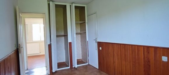 2 bedrooms House in Gien, France No. 66923 7